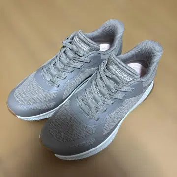 스케쳐스 슬립인 스니커즈