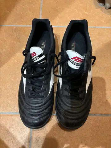미즈노 MIZUNO MORELIA 축구화 27.5cm