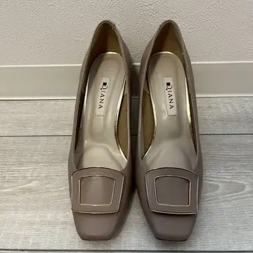 DIANA 베이지 펌프스