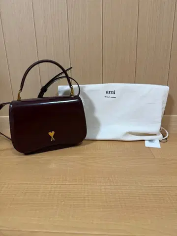 ami 버건디 가죽 숄더백