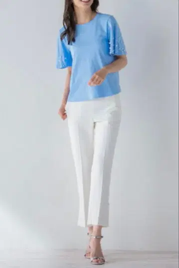 [새상품급] QUEENS COURT 퀸즈 코트 펄 장식 팬츠 화이트