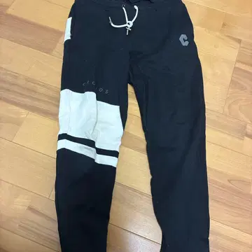 크로노스 조거 팬츠 블랙/화이트