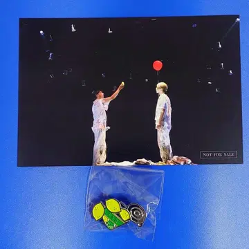 언식 엽서 핀 배지