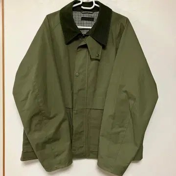 유니클로 유틸리티 숏 블루종 올리브 XL