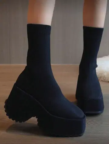 블랙 삭스 부츠 통굽