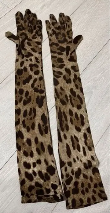 [ 새상품 ] 돌체&가바나 파티에 멋진 그로브 달린 암커버