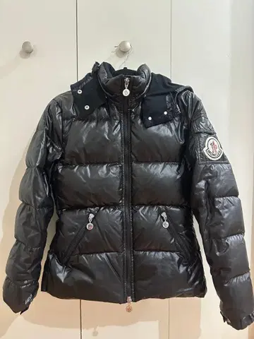 MONCLER 블랙 다운 자켓 badia