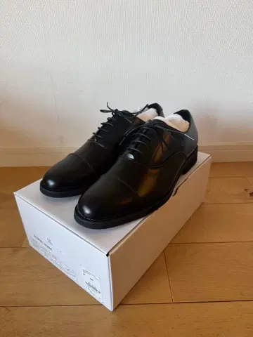 GLOBAL WORK 블랙 가죽 드레스 슈즈