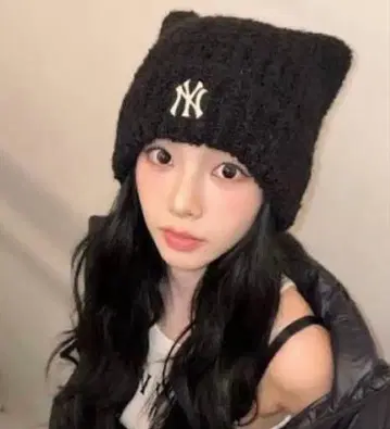 [새상품] 카리나 착용 MLB KOREA 고양이 귀 니트 모자 블랙