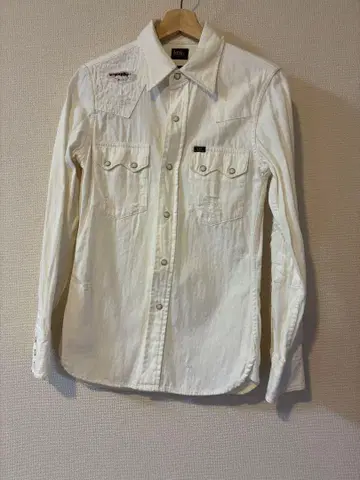 Lee AKM 화이트 긴팔 셔츠