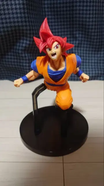 드래곤볼 손오공 슈퍼 사이어인 갓 피규어