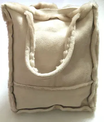 Libertine 무스탕 토트백