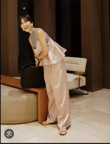 [ MACHATT ] 새틴 턱 팬츠 ( 핑크 )