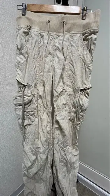 베이지 카고 팬츠 허리밴딩