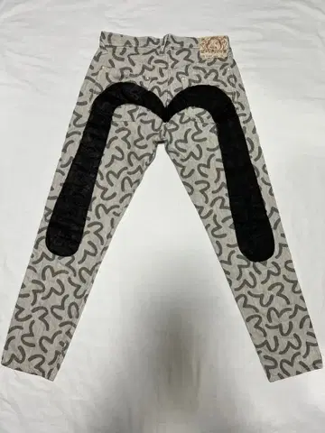 EVISU 5500 34 블랙 자카드 데님 그레이 빅 카모메 올 패턴