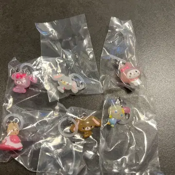 산리오 캐릭터즈 윳토 메지루시 액세서리 컴플리트 세트