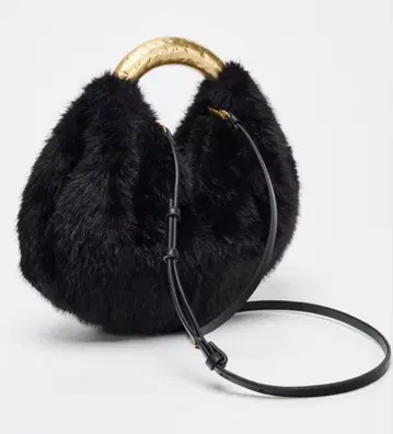 [온라인 완판] ZARA 인조 모피 메탈릭 핸드백