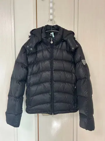 엠포리오 아르마니 EA7 다운 자켓 블랙