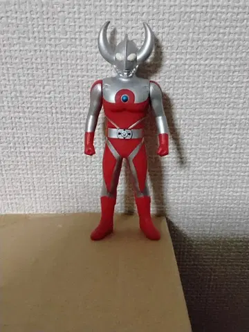 울트라의 아버지 소프트 비닐 라이브 사인 포함 울트라 히어로 500