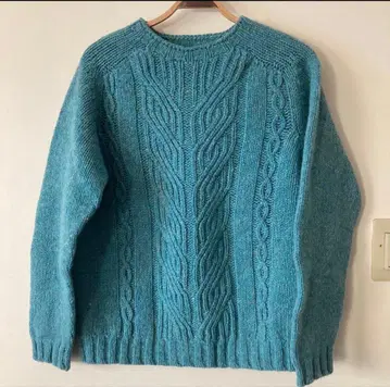 새상품 브리티시 울 니트 에메랄드 그린 L 사이즈