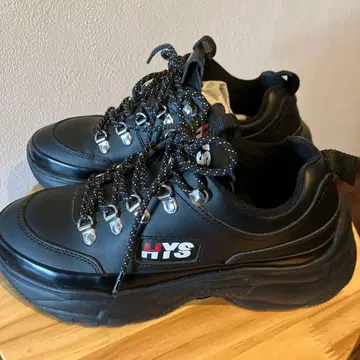 배송비 포함! HYSTERIC GLAMOUR 통굽 스니커즈