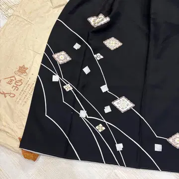 인형 마을 니시키야에서 맞춘 블랙 베이스 츠케사게