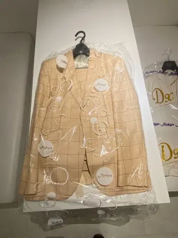 베이지 체크 무늬 수트 베스트 03L