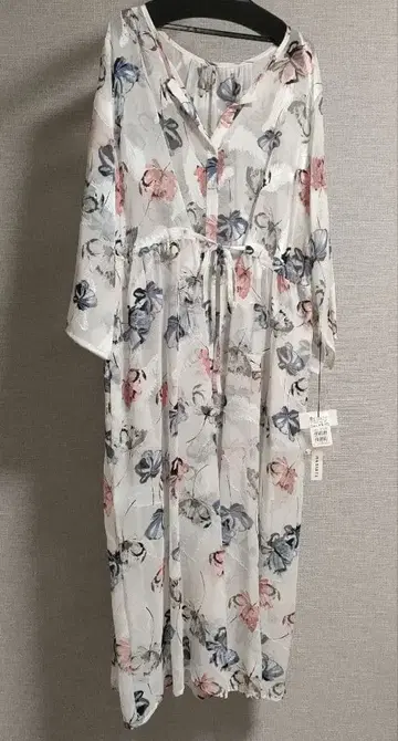 정가 16000 플라워 프린트 롱 원피스