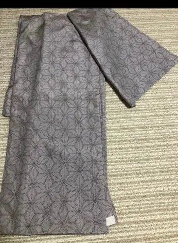 최고급 그레이 계열 색채 꽃 무늬 오시마 실크 기모노