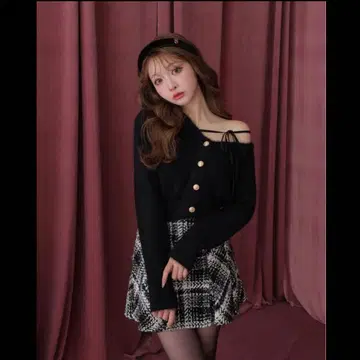 mmeeme One shoulder ribbon shaggy tops