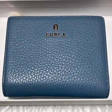 FURLA CAMELIA 지갑