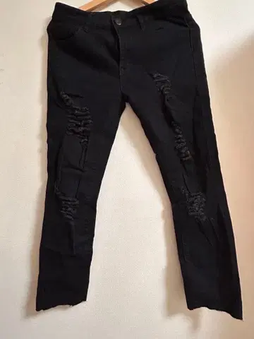 블랙 데미지 가공 슬림핏 팬츠 S 사이즈