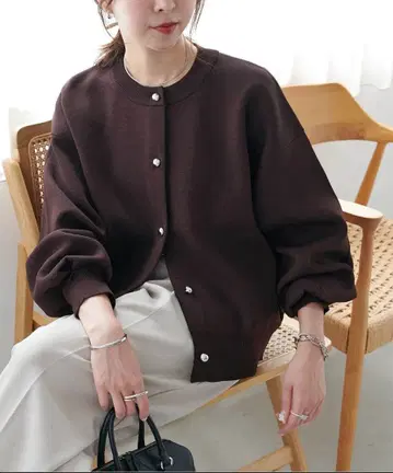 DISCOAT 메탈 단추 스폰디쉬 가디건