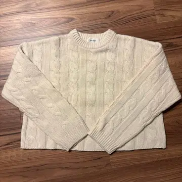 [ 새상품급 ] Mila Owen 케이블 니트 스웨터