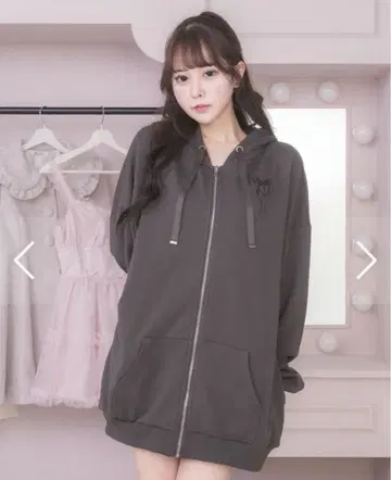 pium 백 크로스 오버 사이즈 후드티 차콜