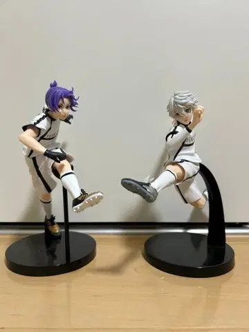 블루 록 인기 캐릭터 미카게 레오와 나기 세이시로의 콤비!