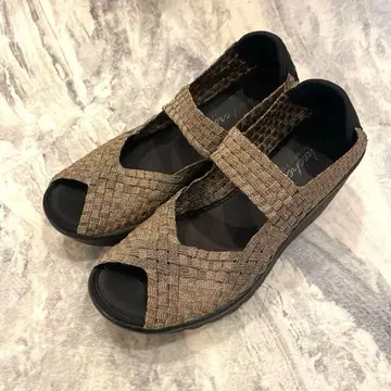 Skechers 컴포트 웨지솔 크로스 스트랩 샌들 23.5