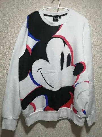 Disney 미키마우스 화이트 컬러 맨투맨 M 사이즈 트레이닝복