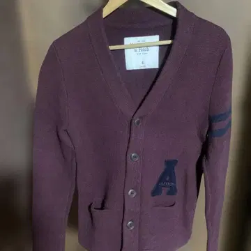 Abercrombie &fitch 니트 가디건 사이즈 표기 S