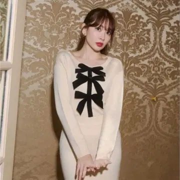 her lip to Simone Knit Mini Dress