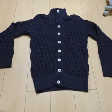 S.N.S. Herning 네이비 니트 스웨터