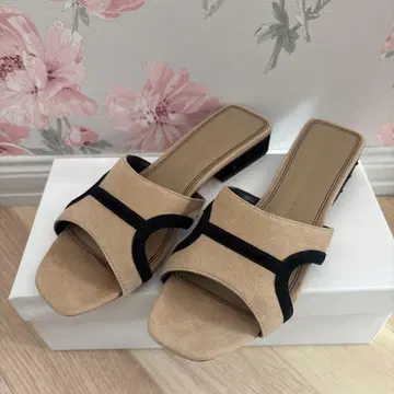 트루 바이 마리코 오이카와 샌들