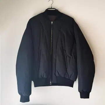 Cale 칼 MA1형 다운