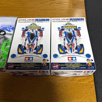 사이클론 매그넘 30주년 폴리카