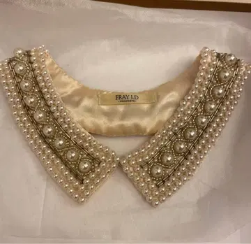 FRAY I.D 펄 장식 탈부착 카라