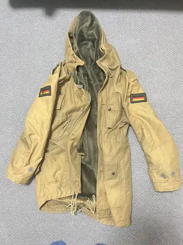 베이지 플리스 안감 밀리터리 자켓 독일 국기 포함