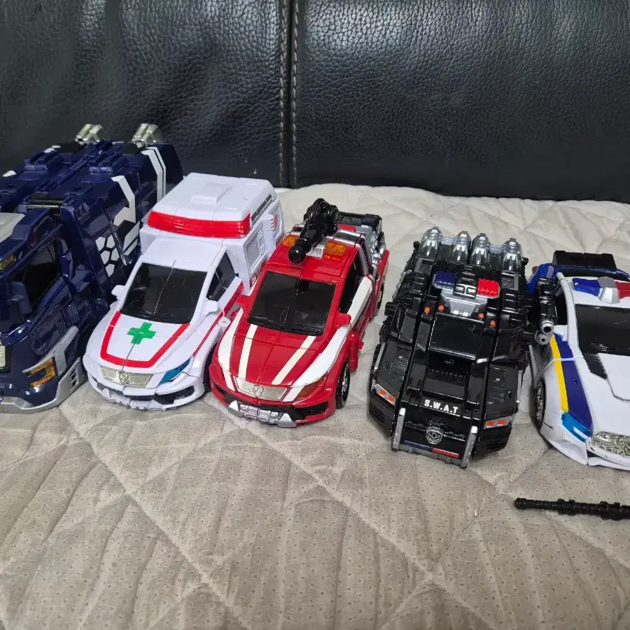 Hello Carbot Pentastorm X (includes weapons) on Bunjang Global Site.