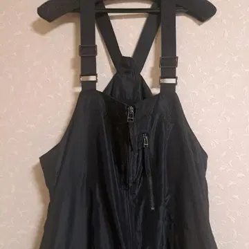 블랙 살로펫 스타일 타이트 스커트