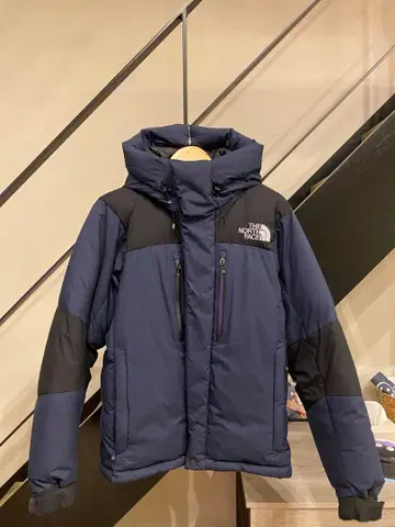 THE NORTH FACE 네이비 발토로 라이트 다운 자켓 M