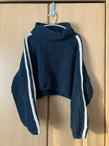 GYDA 사이드 라인 모헤어 니트 TOPS 그린